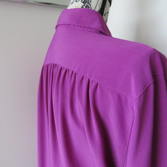 Vintage 1980s Fuschia Blouse With Hidden Buttons And Cinched Waist - Picture 6 of 8